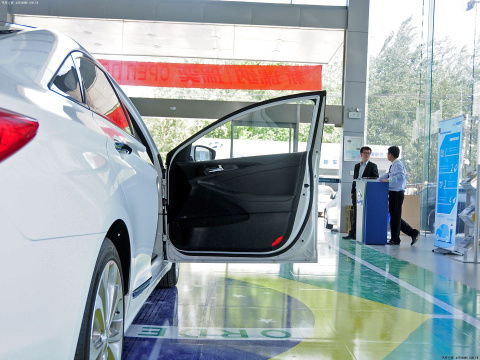 現(xiàn)代 索納塔 2014款 2.4l 自動(dòng)頂級(jí)版 國v車廂座椅圖片